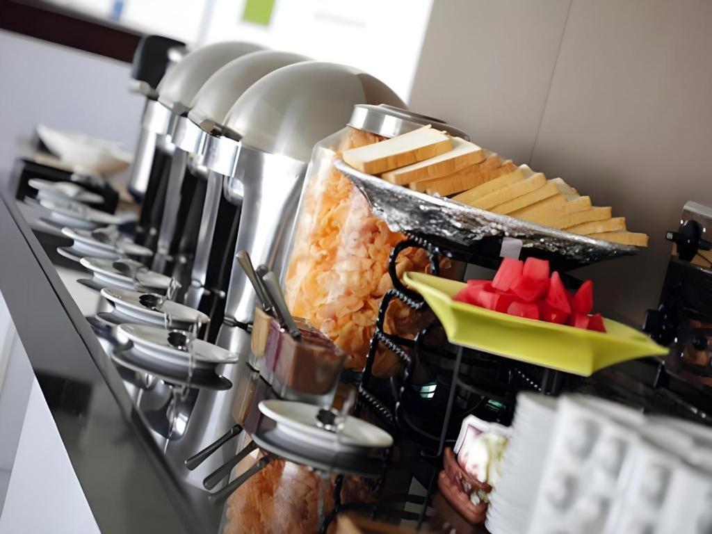 Amaris Hotel La Codefin Kemang Jakarta Ngoại thất bức ảnh