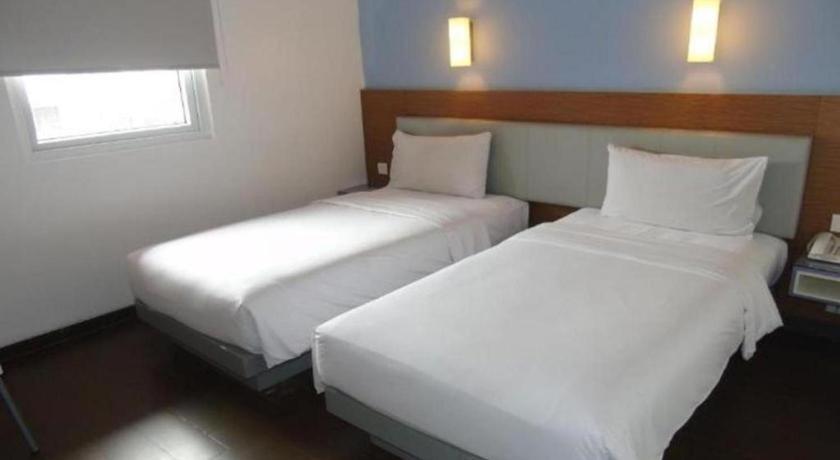 Amaris Hotel La Codefin Kemang Jakarta Ngoại thất bức ảnh