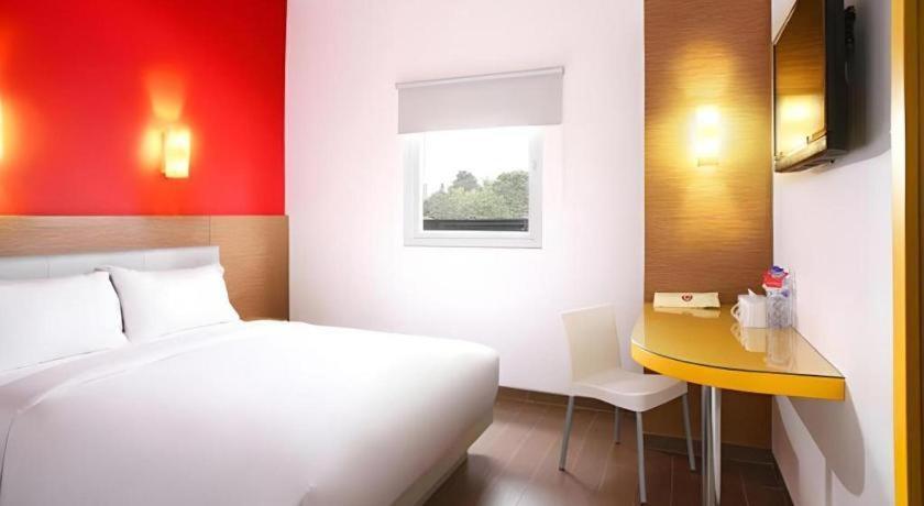 Amaris Hotel La Codefin Kemang Jakarta Ngoại thất bức ảnh