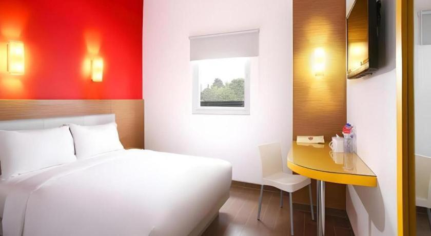 Amaris Hotel La Codefin Kemang Jakarta Ngoại thất bức ảnh